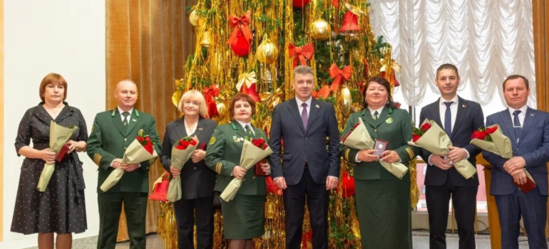 Поздравляем с заслуженной наградой!!!!