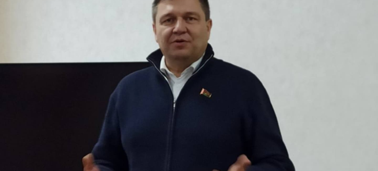 Юрий Корсик встретился с коллективом Крупского лесхоза