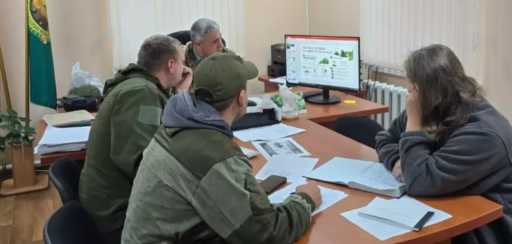 Сегодня во всех структурных подразделениях Крупского лесхоза проходит Единый день информирования.