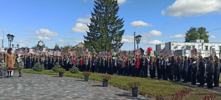 В Крупках прошёл торжественный митинг, посвящённый 80-летию Победы в Великой Отечественной войне