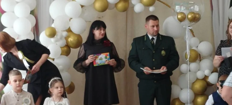 В добрый путь, лесовички!